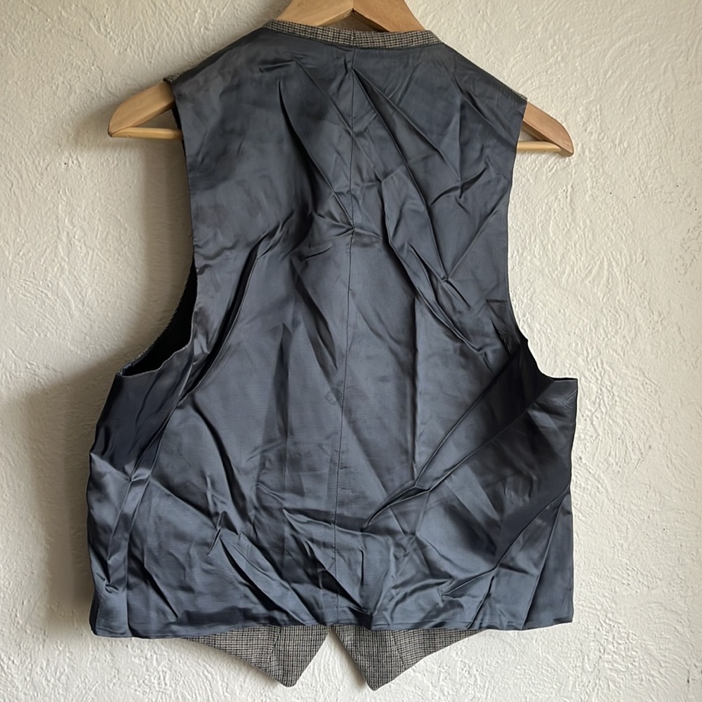 Austin Reed Gray Suit - Picture 4 of 12